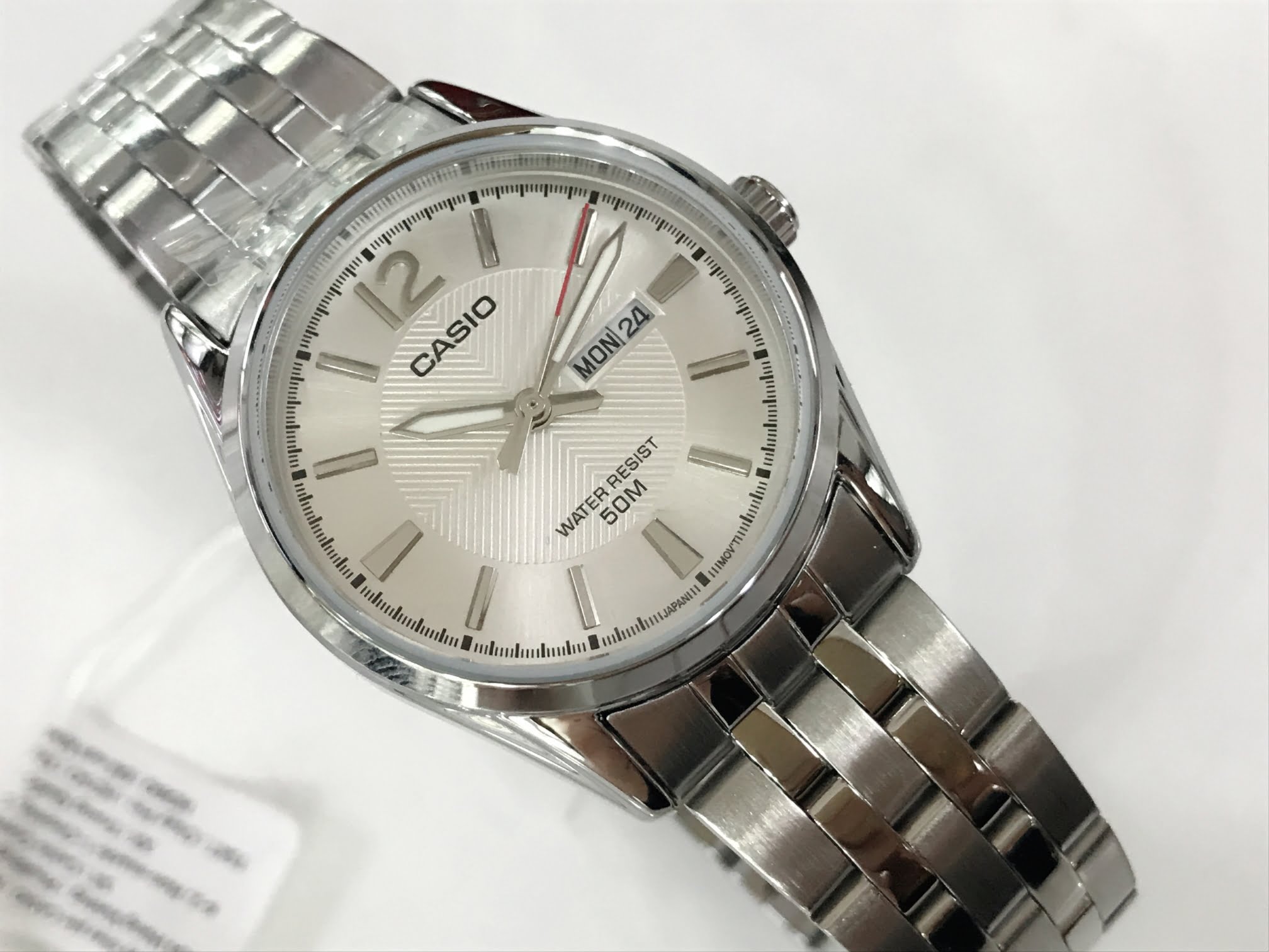 Top 4 đồng hồ nữ dây kim loại Casio đẳng cấp 4
