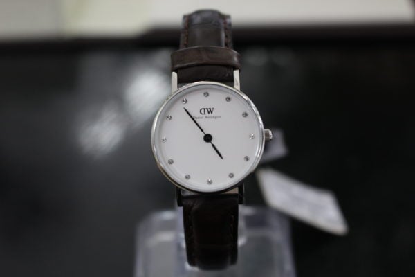 Top 5 đồng hồ DW size 28mm dành cho nữ đẹp nhất.