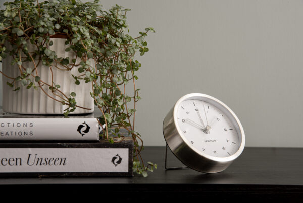Đồng Hồ Để Bàn Karlsson KA5844SI