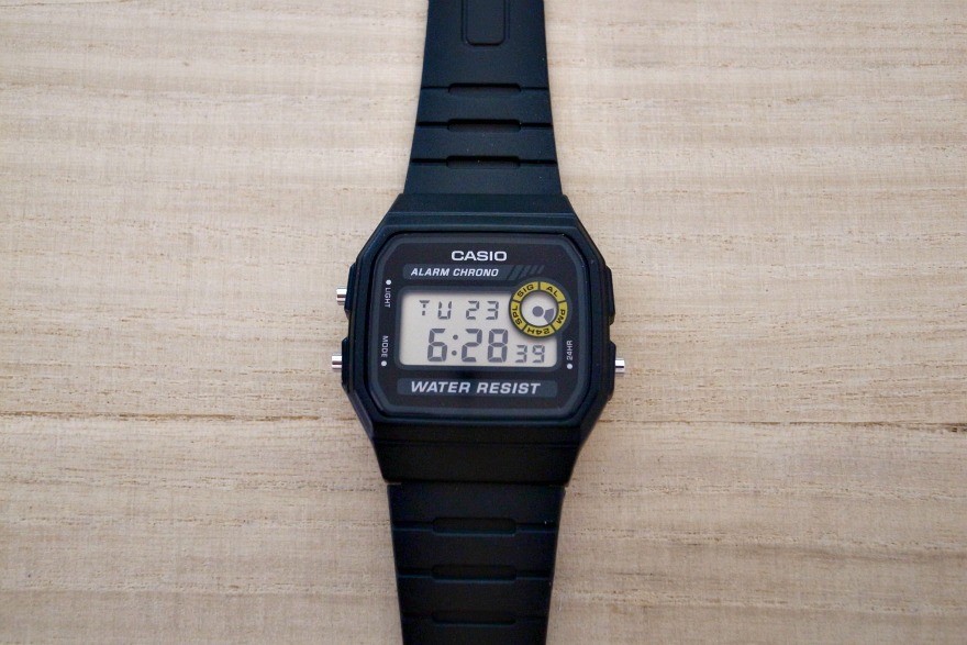 đồng hồ Casio F-94W