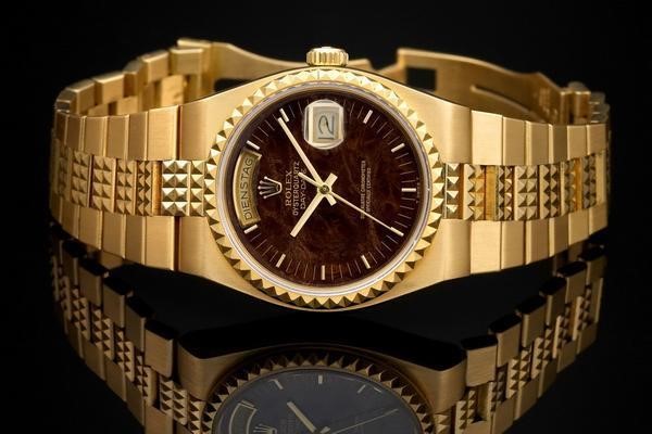 5 cách phân biệt đồng hồ Rolex Thụy Sỹ chính hãng 1