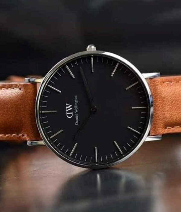 Hình ảnh đồng hồ Nữ Daniel Wellington DW00100144 Pin (Quartz) - Tròn - Dây Da chính hãng