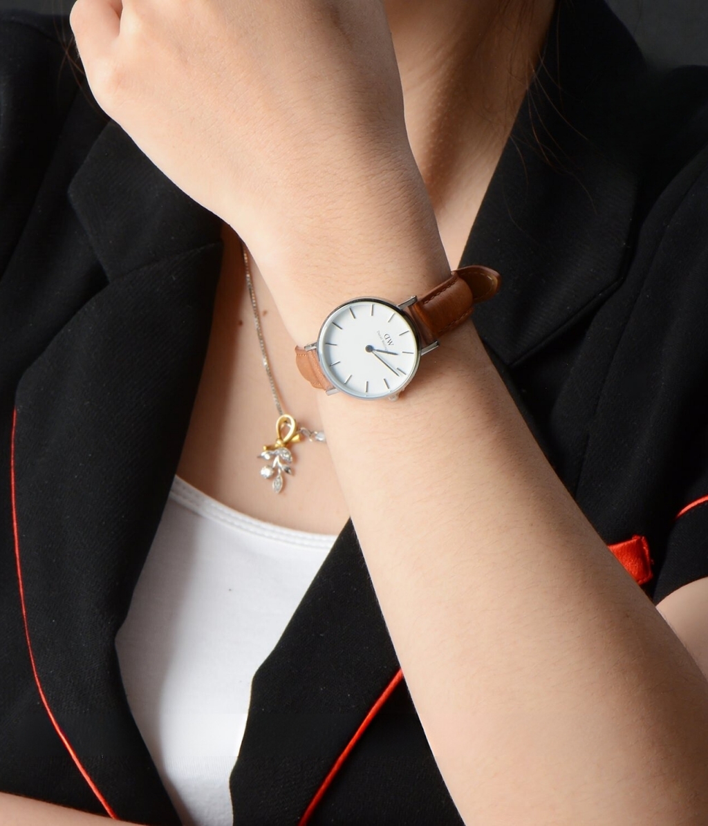 Hình ảnh đồng hồ Nữ Daniel Wellington DW00100240 Pin (Quartz) - Tròn - Dây Da chính hãng