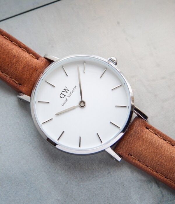 Hình ảnh đồng hồ Nữ Daniel Wellington DW00100240 Pin (Quartz) - Tròn - Dây Da chính hãng