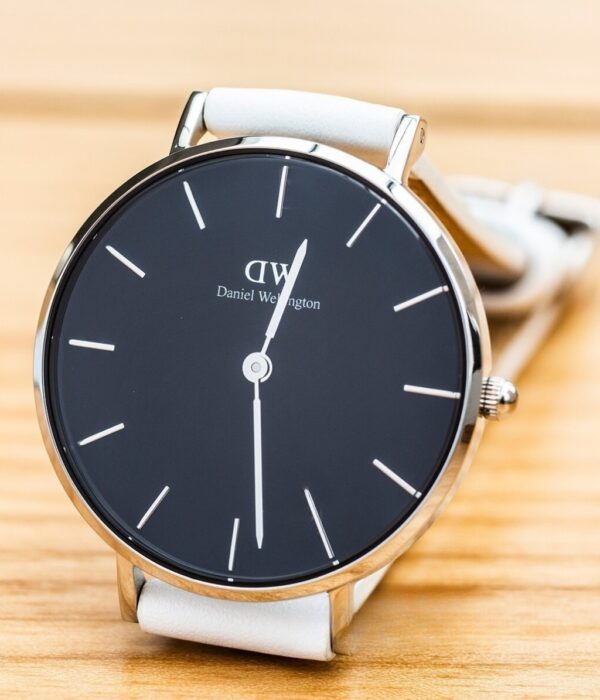 Hình ảnh đồng hồ Nữ Daniel Wellington DW00100284 Pin (Quartz) - Tròn - Dây Da chính hãng