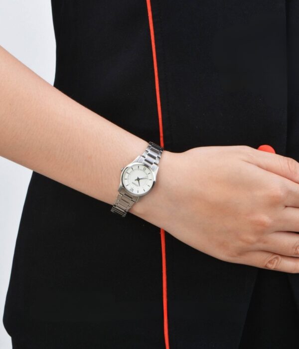 Hình ảnh đồng hồ Nữ Citizen ER0180-54A Pin (Quartz) - Tròn - Dây Inox (Thép Không Gỉ) chính hãng