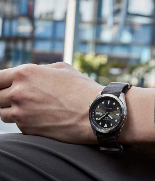 Hình ảnh đồng hồ Nam Seiko SRPE61K1S Cơ Tự động (Automatic) - Tròn - Dây Vải (Nato) chính hãng