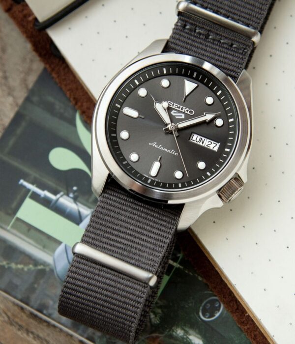 Hình ảnh đồng hồ Nam Seiko SRPE61K1S Cơ Tự động (Automatic) - Tròn - Dây Vải (Nato) chính hãng