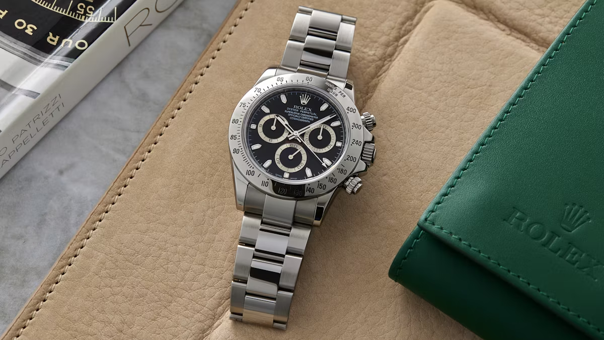 Lựa Chọn Đồng Hồ Cũ Hàng Hiệu: Rolex Daytona, Patek Aquanaut & Omega Speedmaster 17