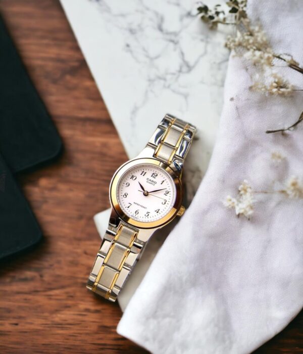 Hình ảnh đồng hồ Nữ Casio LTP-1128G-7BRDF Pin (Quartz) - Tròn - Dây Inox (Thép Không Gỉ) chính hãng