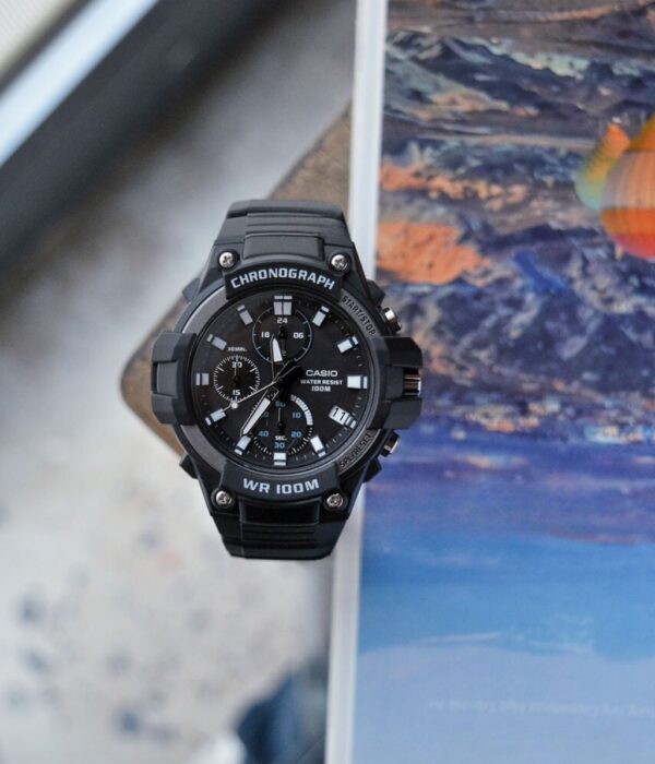 Hình ảnh đồng hồ Nam Casio MCW-110H-1AVDF Pin (Quartz) - Tròn - Dây Cao Su (Nhựa) chính hãng