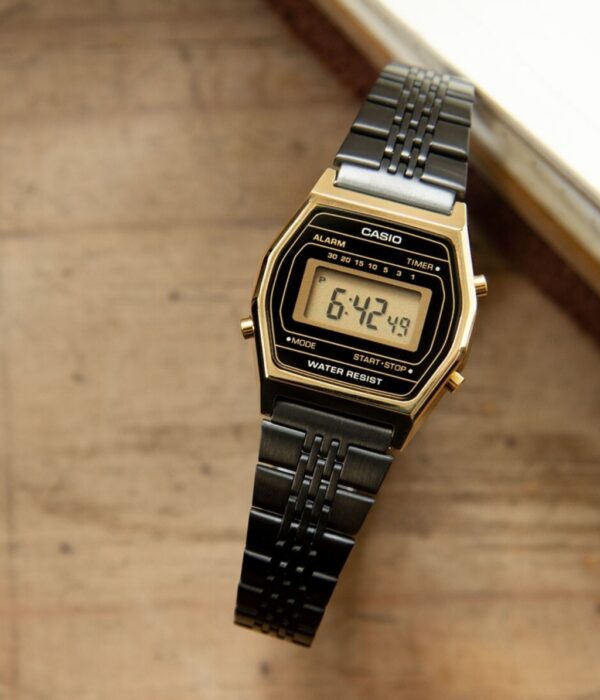 Hình ảnh đồng hồ Nữ Casio LA690WGB-1DF Pin (Quartz) - Vuông - Dây Inox (Thép Không Gỉ) chính hãng