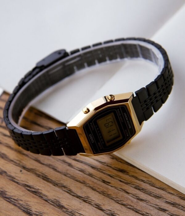 Hình ảnh đồng hồ Nữ Casio LA690WGB-1DF Pin (Quartz) - Vuông - Dây Inox (Thép Không Gỉ) chính hãng