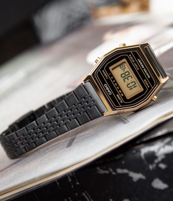 Hình ảnh đồng hồ Nữ Casio LA690WGB-1DF Pin (Quartz) - Vuông - Dây Inox (Thép Không Gỉ) chính hãng