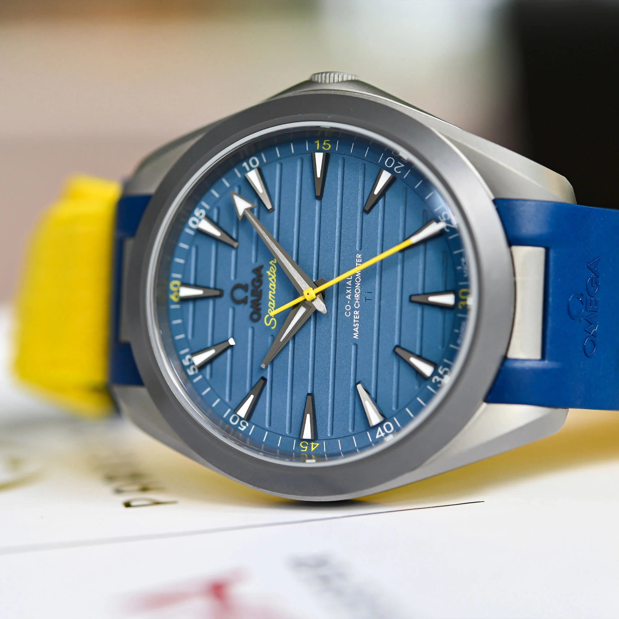 Đánh Giá Đồng Hồ Omega Seamaster Aqua Terra 150M Ultra Light 8