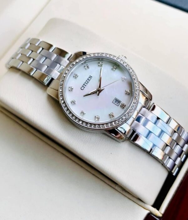 Hình ảnh đồng hồ Nữ Citizen EU6030-56D Pin (Quartz) - Tròn - Dây Inox (Thép Không Gỉ) chính hãng