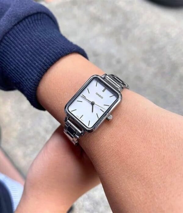 Đồng hồ Casio LTP-V009D-7EUDF Nữ máy Pin (Quartz) Dây Inox (Thép Không Gỉ) mặt Vuông chính hãng