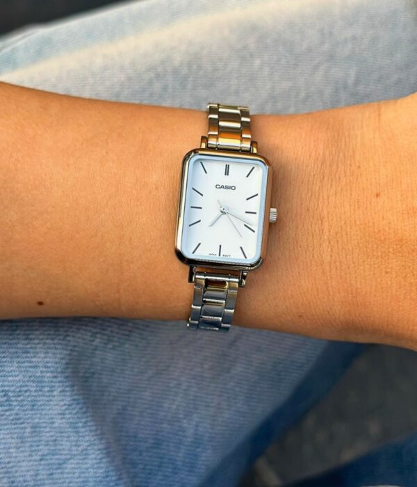 Đồng hồ Casio LTP-V009D-7EUDF Nữ máy Pin (Quartz) Dây Inox (Thép Không Gỉ) mặt Vuông chính hãng