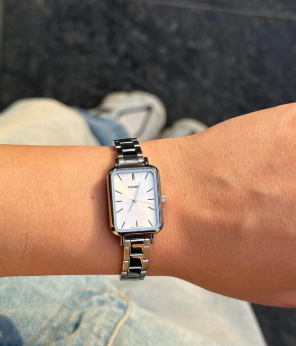 Đồng hồ Casio LTP-V009D-7EUDF Nữ máy Pin (Quartz) Dây Inox (Thép Không Gỉ) mặt Vuông chính hãng