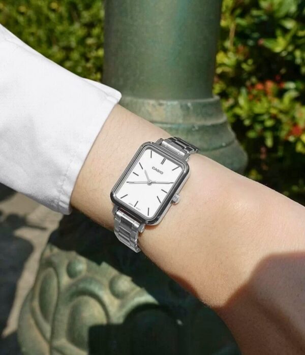 Đồng hồ Casio LTP-V009D-7EUDF Nữ máy Pin (Quartz) Dây Inox (Thép Không Gỉ) mặt Vuông chính hãng