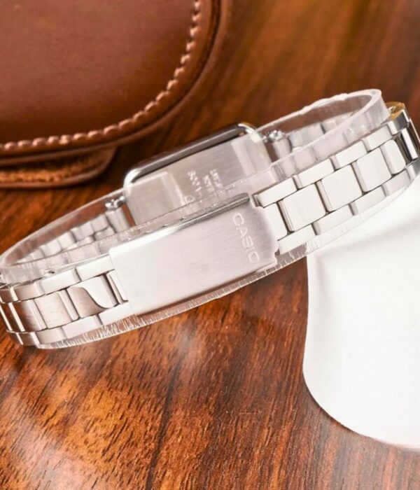 Đồng hồ Casio LTP-V009D-2EUDF Nữ máy Pin (Quartz) Dây Inox (Thép Không Gỉ) mặt Vuông chính hãng