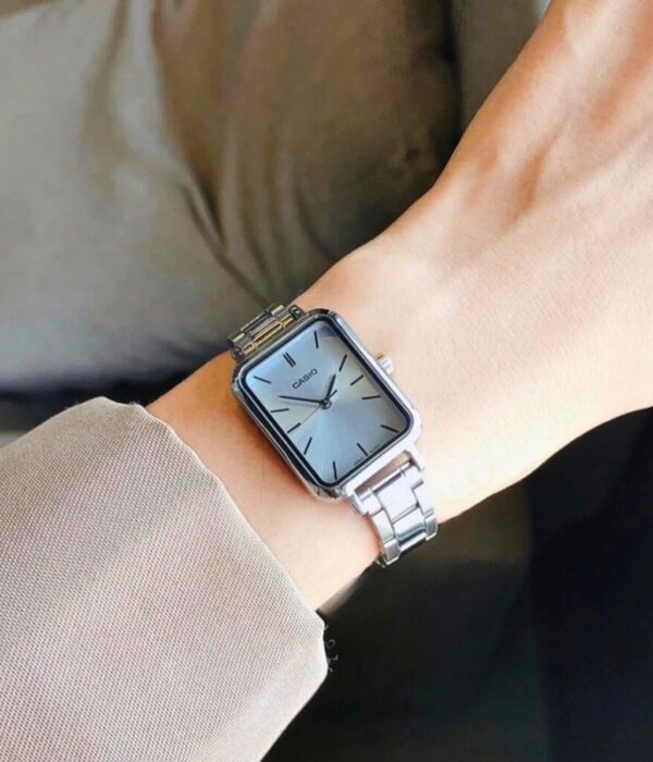 Đồng hồ Casio LTP-V009D-2EUDF Nữ máy Pin (Quartz) Dây Inox (Thép Không Gỉ) mặt Vuông chính hãng
