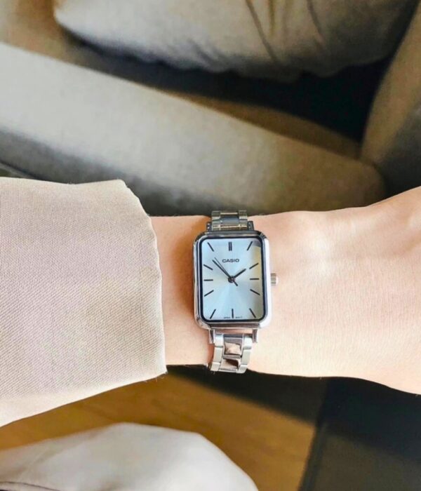 Đồng hồ Casio LTP-V009D-2EUDF Nữ máy Pin (Quartz) Dây Inox (Thép Không Gỉ) mặt Vuông chính hãng