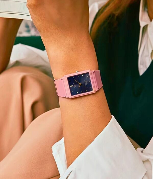 Đồng hồ Casio MQ-38UC-4ADF Nữ máy Pin (Quartz) Dây Cao Su (Nhựa) mặt Vuông chính hãng