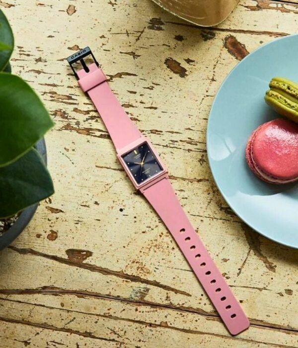 Đồng hồ Casio MQ-38UC-4ADF Nữ máy Pin (Quartz) Dây Cao Su (Nhựa) mặt Vuông chính hãng