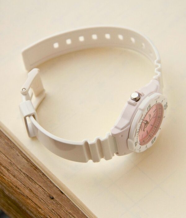 Đồng hồ Casio LRW-200H-4E3VDF Nữ máy Pin (Quartz) Dây Cao Su (Nhựa) mặt Tròn chính hãng