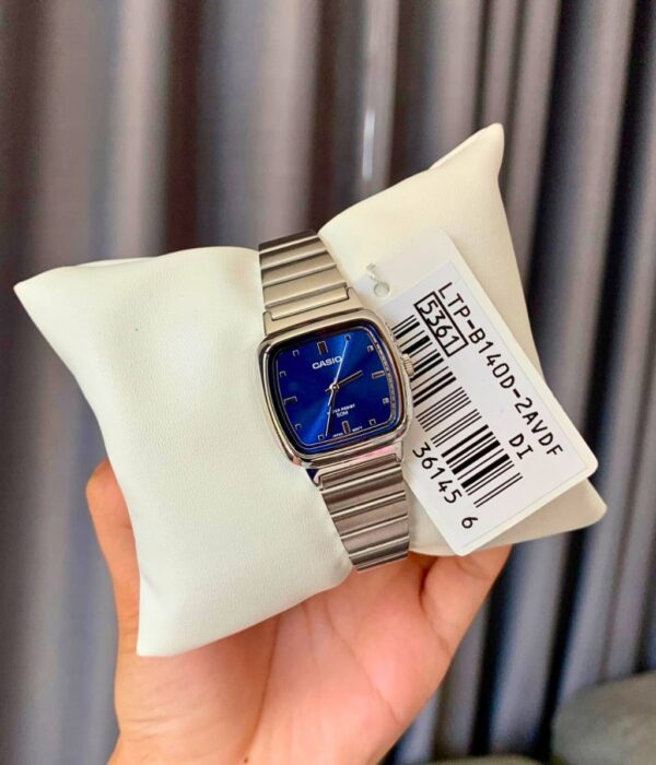 Đồng hồ Casio LTP-B140D-2AVDF Nữ máy Pin (Quartz) Dây Inox (Thép Không Gỉ) mặt Vuông chính hãng