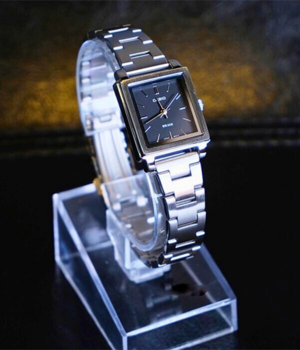 Đồng hồ Casio LTP-E176D-1AVDF Nữ máy Pin (Quartz) Dây Inox (Thép Không Gỉ) mặt Vuông chính hãng
