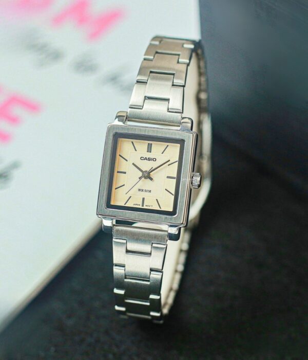 Đồng hồ Casio LTP-E176D-4AVDF Nữ máy Pin (Quartz) Dây Inox (Thép Không Gỉ) mặt Vuông chính hãng