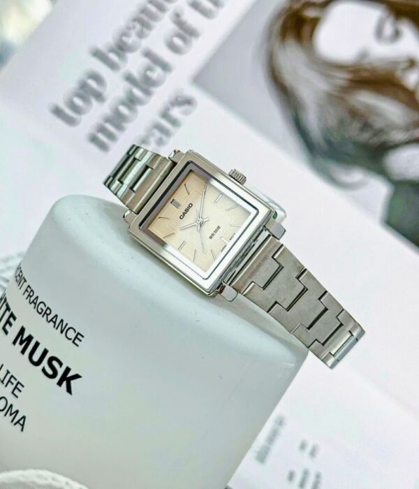 Đồng hồ Casio LTP-E176D-4AVDF Nữ máy Pin (Quartz) Dây Inox (Thép Không Gỉ) mặt Vuông chính hãng