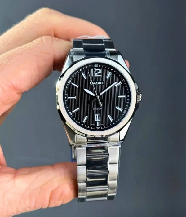 Đồng hồ Casio MTP-E725D-1AVDF Nam máy Pin (Quartz) Dây Inox (Thép Không Gỉ) mặt Tròn chính hãng