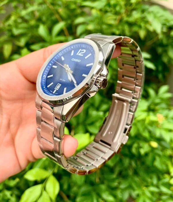 Đồng hồ Casio MTP-E725D-2AVDF Nam máy Pin (Quartz) Dây Inox (Thép Không Gỉ) mặt Tròn chính hãng