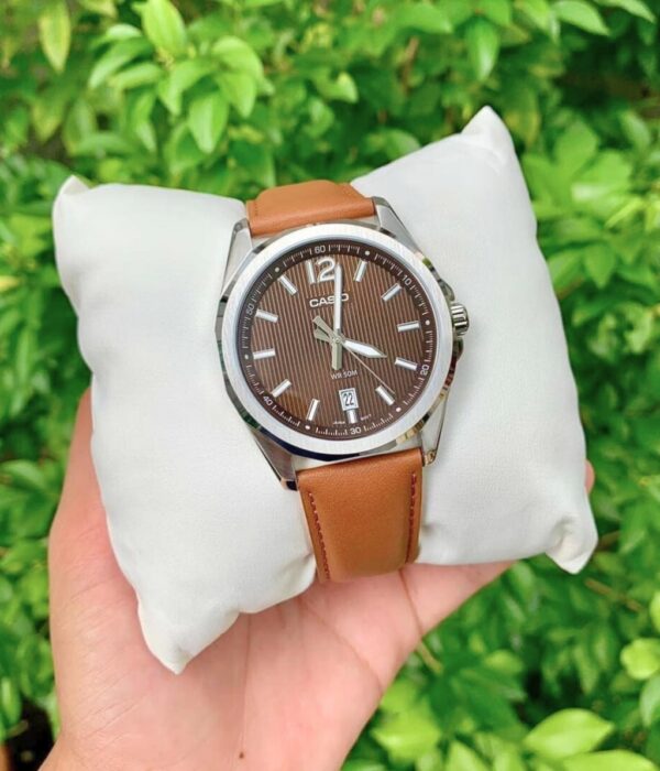 Đồng hồ Casio MTP-E725L-5AVDF Nam máy Pin (Quartz) Dây Da mặt Tròn chính hãng