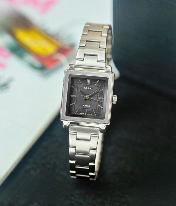 Đồng hồ Casio LTP-E176D-1AVDF Nữ máy Pin (Quartz) Dây Inox (Thép Không Gỉ) mặt Vuông chính hãng