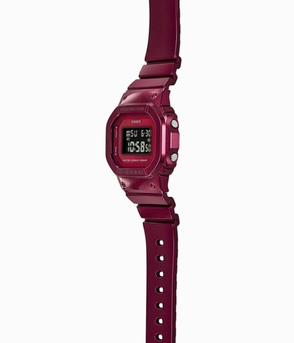 Đồng hồ Casio GMD-S5600RB-4DR Nam máy Pin (Quartz) Dây Nhựa mặt Vuông chính hãng
