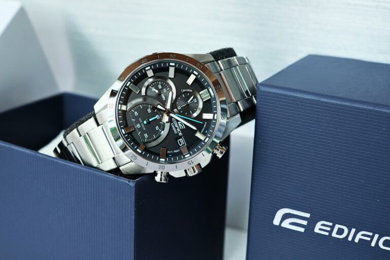 Đồng Hồ Casio Nam Edifice EFR-571D-1AVUDF 2