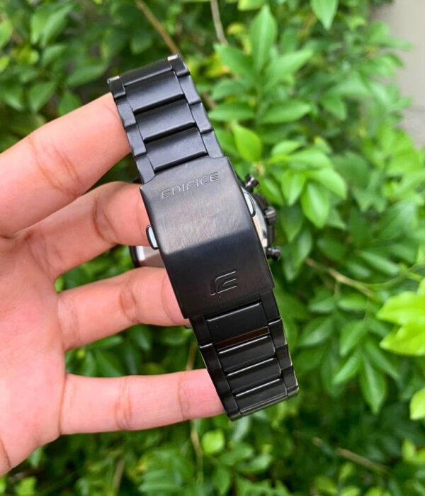 Đồng hồ Casio EFR-571MDC-1AVUDF Nam máy Pin (Quartz) Dây Inox (Thép Không Gỉ) mặt Tròn chính hãng