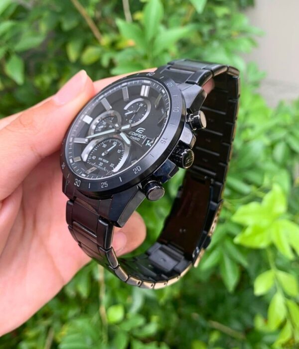 Đồng hồ Casio EFR-571MDC-1AVUDF Nam máy Pin (Quartz) Dây Inox (Thép Không Gỉ) mặt Tròn chính hãng