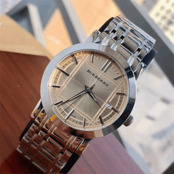 Thương Hiệu Đồng Hồ Burberry – Biểu Tượng Thời Trang Phong Cách Sang Trọng 4