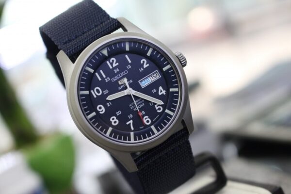 Tần Số Dao Động Là Gì? Ý Nghĩa Cốt Lõi Trong Vận Hành Đồng Hồ Cơ Và Quartz 16