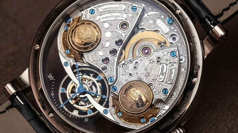 Chân Kính Đồng Hồ Là Gì? Hiểu Đúng Về 'Viên Ngọc' Giúp Cỗ Máy Vận Hành Chính Xác Bền Bỉ 3