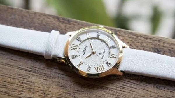 Swarovski Là Gì? Giải Mã Vẻ Đẹp Lấp Lánh Tạo Nên Sức Hấp Dẫn Của Đồng Hồ Trang Sức Cao Cấp 3