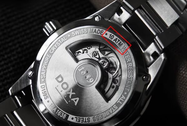 Đồng Hồ Chống Nước 10ATM Là Gì? Hiểu Rõ Để Sử Dụng Bền Bỉ Và An Toàn Dưới Nước 56