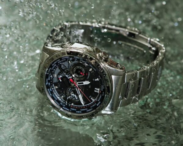 Đồng Hồ Chống Nước 10ATM Là Gì? Lý Giải Chi Tiết Về Khả Năng Chịu Nước Đáng Tin Cậy Trong Đồng Hồ Đeo Tay 42