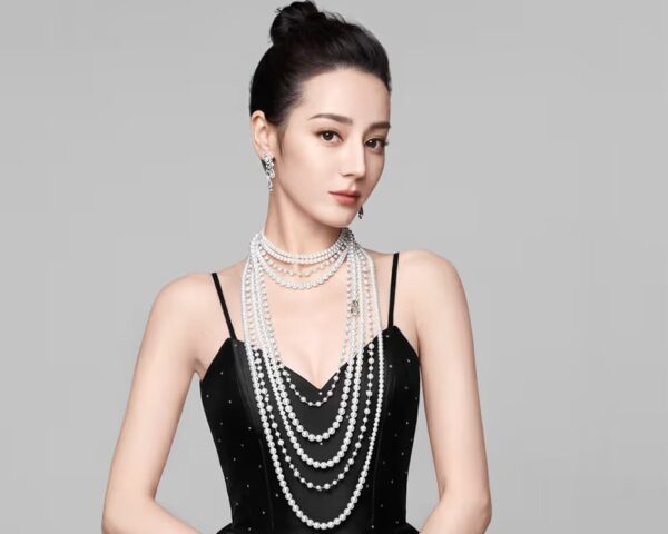 Kim Hoàn Là Gì? Hành Trình Từ Nghệ Thuật Chế Tác Thủ Công Đến Đỉnh Cao Xa Xỉ Quốc Tế 76