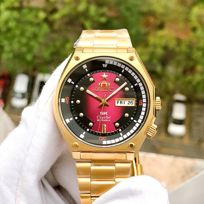 Đồng Hồ SK Cũ Giá Bao Nhiêu? Cách Nhận Biết Hàng Thật Khi Mua 2